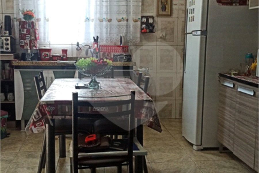 Casa à venda com 2 quartos em Campo Limpo, São Paulo, SP