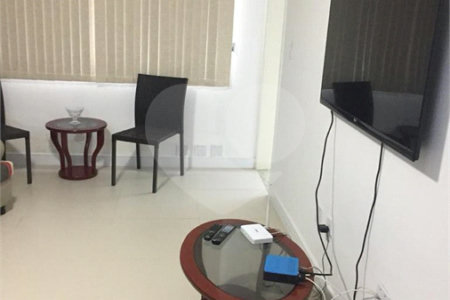 Apartamento à venda com 3 quartos, sendo 1 suíte, em Vila Nova, Cabo Frio, RJ