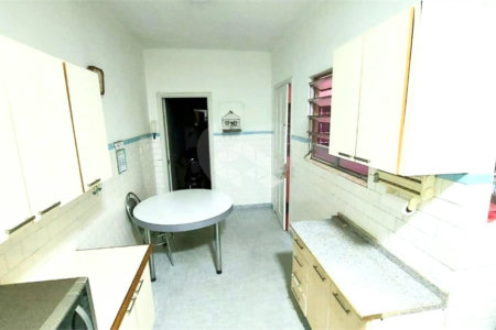 Casa à venda com 4 quartos, sendo 1 suíte,  em Lapa, São Paulo, SP