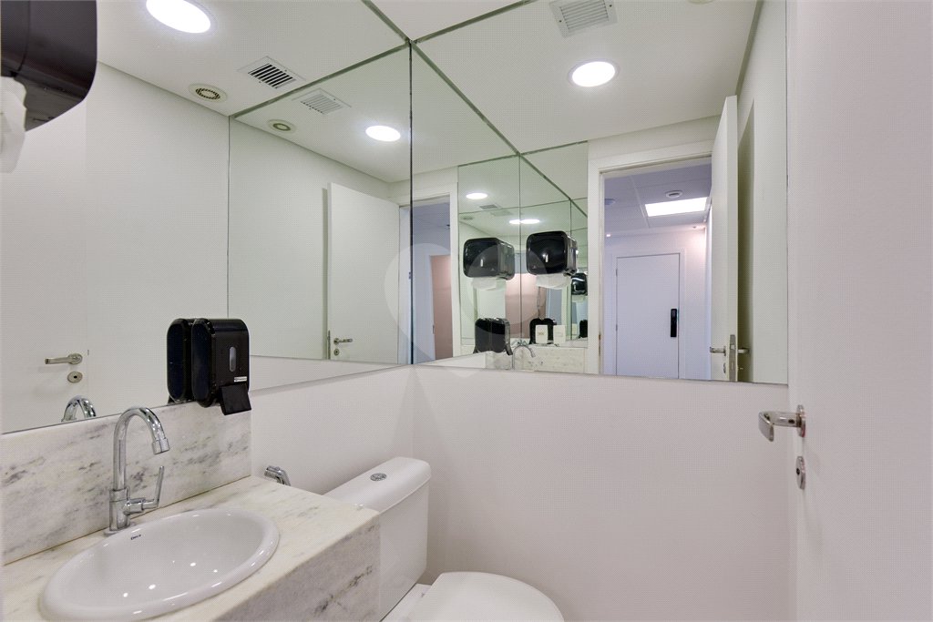 Sala à venda em Santo Amaro, São Paulo, SP