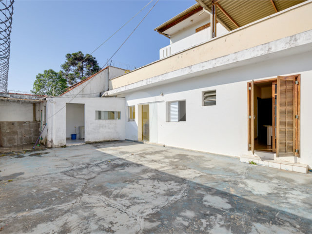 Casa à venda com 5 quartos, sendo 3 suítes,  no condomínio Triplex, São Paulo - SP