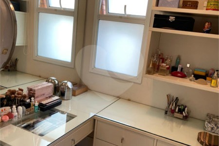 Apartamento à venda com 2 suítes em Vila Mariana, São Paulo, SP