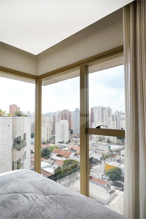 Apartamento à venda com 3 suítes em Indianópolis, São Paulo, SP