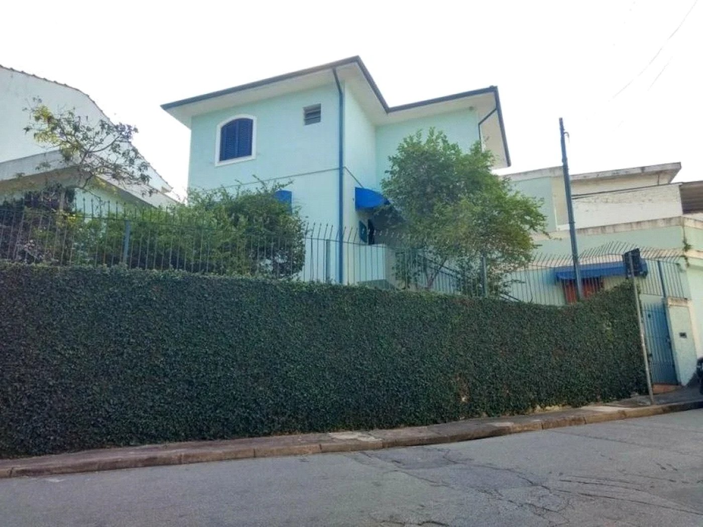 Casa à venda com 3 quartos, sendo 1 suíte, em Jardim Rosa Maria, São Paulo, SP