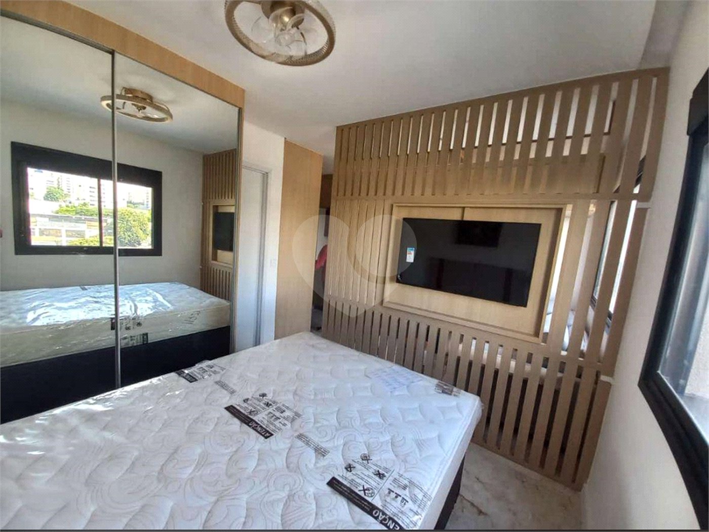 Studio à venda ou para alugar com 1 suíte em Vila Pompéia, São Paulo, SP