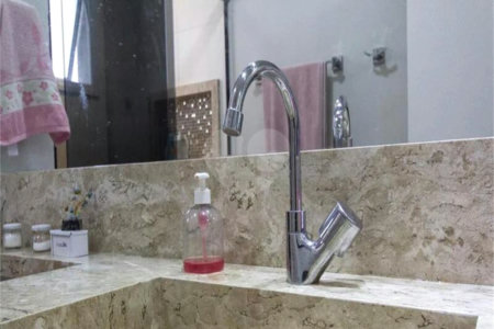 Apartamento à venda com 3 quartos, sendo 1 suíte, em Jardim Vazani, São Paulo, SP