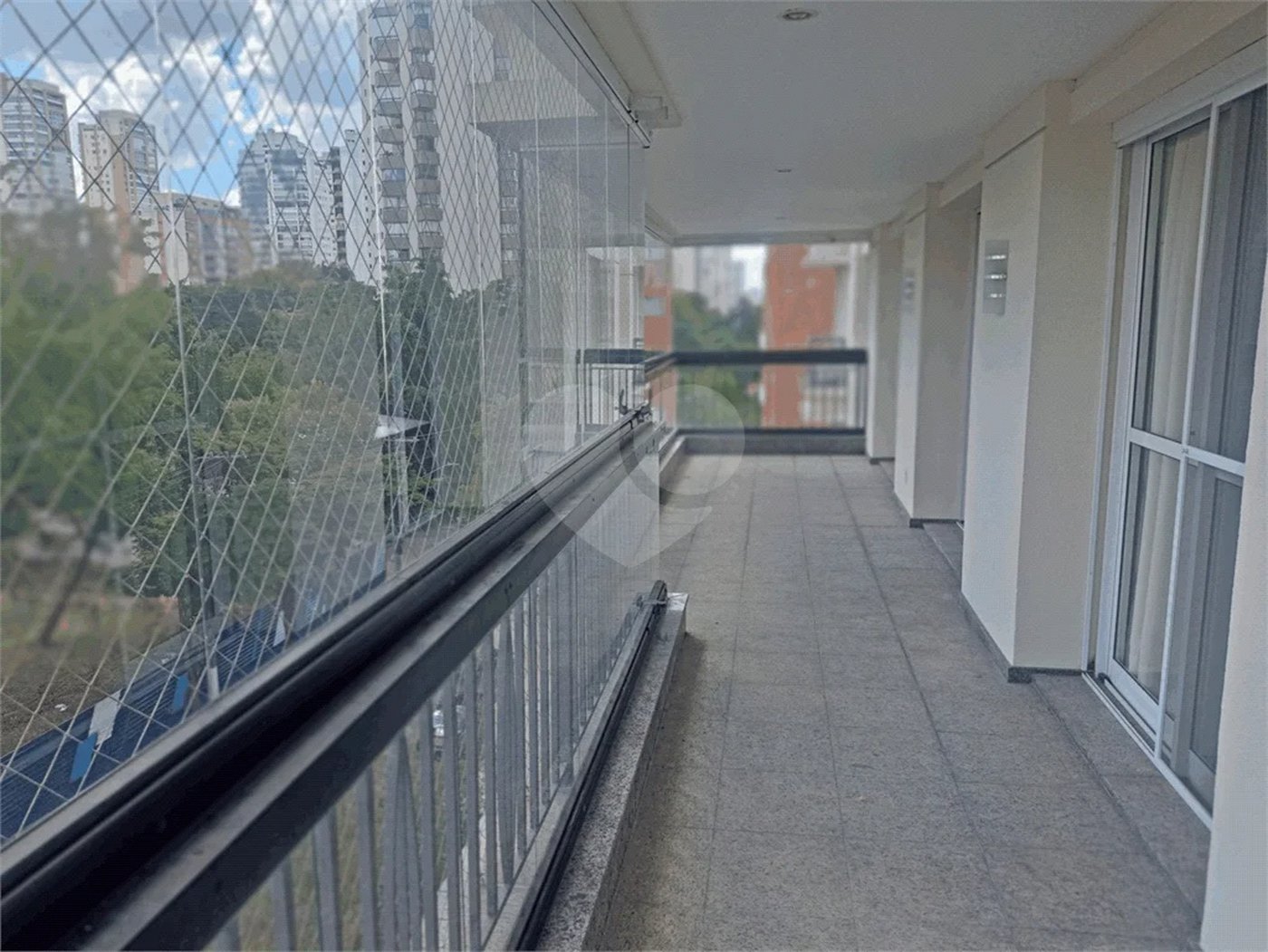 Apartamento a venda com 252 m² no Campo belo.