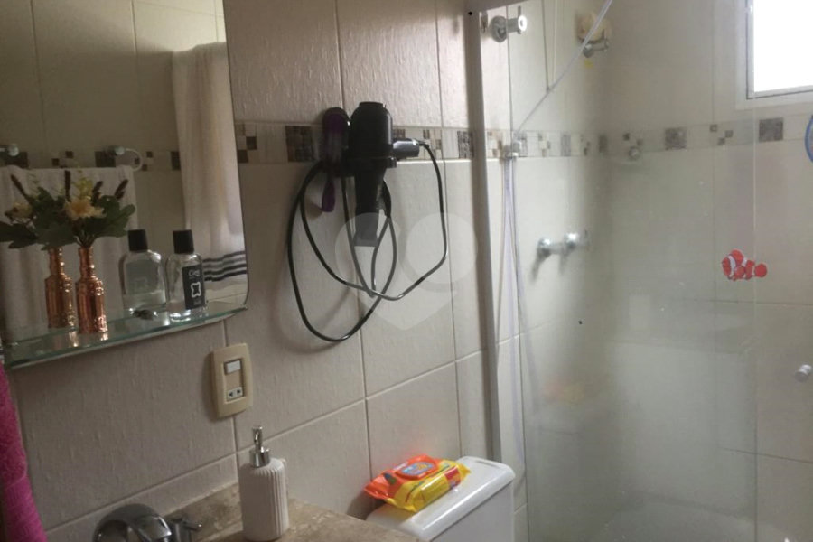 Casa à venda com 3 quartos, sendo 1 suíte, no condomínio Morada do Horto, São Paulo - SP
