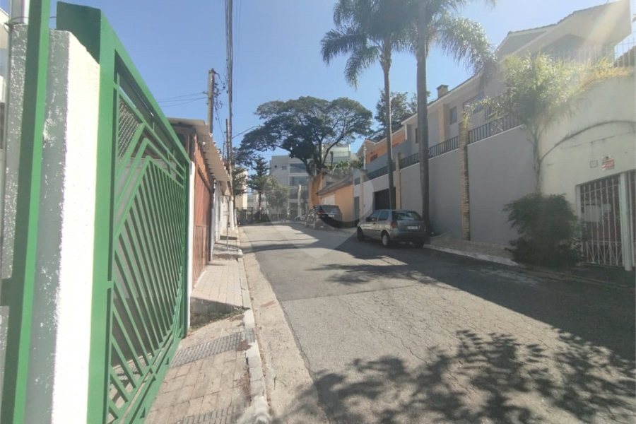 Sobrado à venda com 3 quartos em Vila Irmãos Arnoni, São Paulo, SP