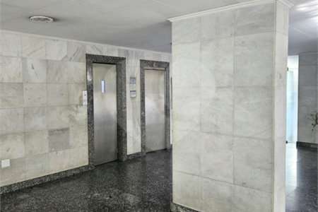 Apartamento à venda com 3 quartos, sendo 1 suíte,  em Itaim Bibi, São Paulo, SP