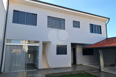 Sobrado à venda com 3 suítes em Nossa Senhora Aparecida, Paulínia, SP