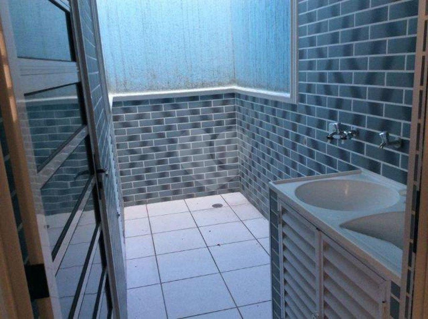 Casa à venda com 2 quartos, sendo 1 suíte, no condomínio Residencial Vila da Serra, São Paulo - SP