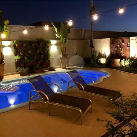 Casa à venda com 4 quartos, sendo 3 suítes, no condomínio Residencial Terra Nobre, Indaiatuba - SP