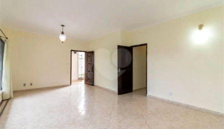 Casa à venda com 3 quartos, sendo 1 suíte, em Casa Verde, São Paulo, SP