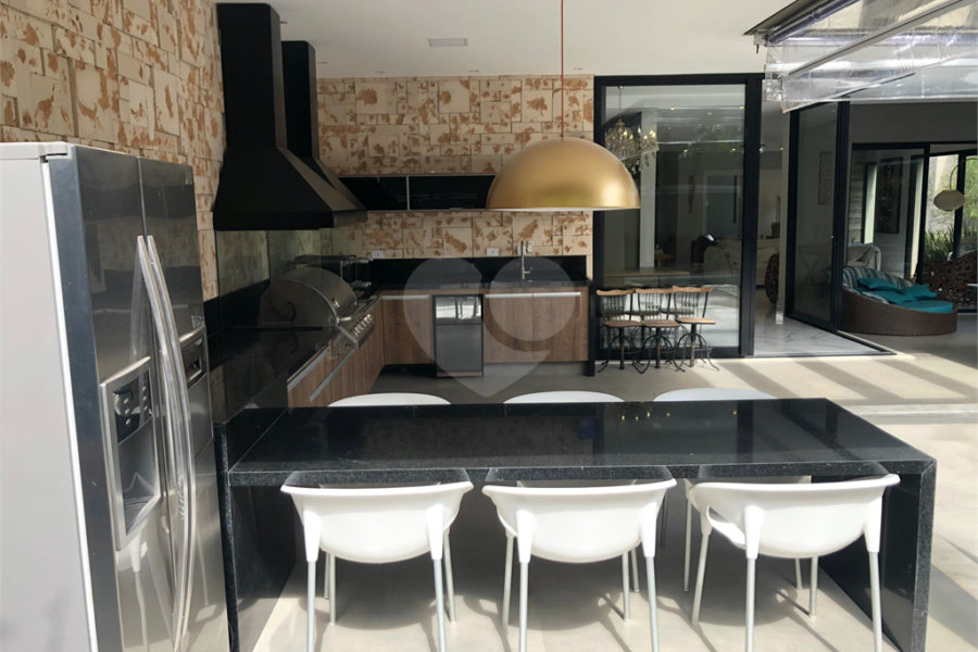 Casa à venda ou para alugar com 4 suítes no condomínio Residencial Tamboré 10, Santana de Parnaíba - SP