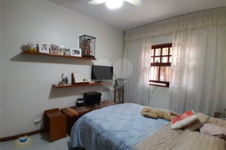 Casa Térrea à venda com 4 quartos, sendo 1 suíte, em Parque Continental, São Paulo, SP
