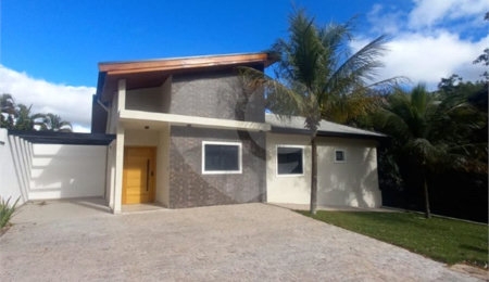 Casa à venda com 4 suítes no condomínio Estância Marambaia, Vinhedo - SP