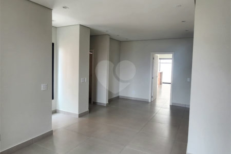 Casa à venda com 3 suítes no condomínio Terras de São Francisco, Vinhedo - SP