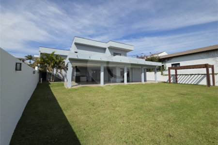 Casa à venda com 3 suítes no condomínio Village Ipanema I, Araçoiaba da Serra - SP