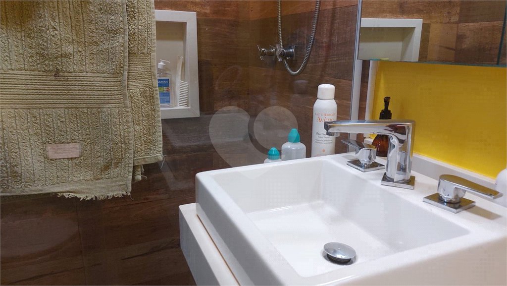 Apartamento à venda com 2 quartos, sendo 1 suíte,  em Maracanã, Rio de Janeiro, RJ