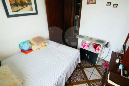 Sobrado à venda com 8 quartos em Jardim São Jorge (raposo Tavares), São Paulo, SP