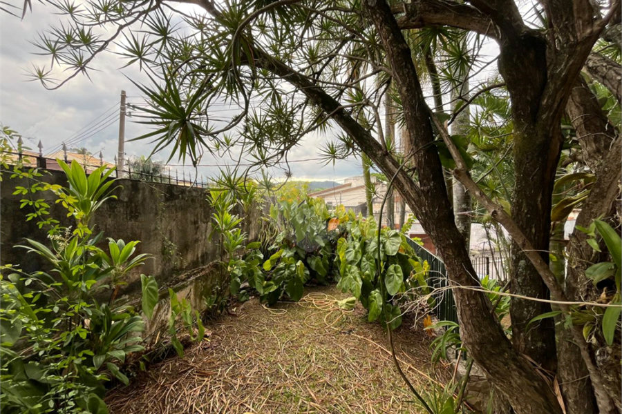 Sobrado à venda com 5 quartos, sendo 1 suíte, em Palmas do Tremembé, São Paulo, SP