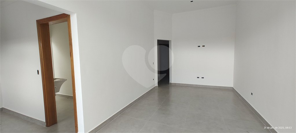 Casa Térrea à venda com 3 quartos, sendo 1 suíte,  em Nova Cerejeira, Atibaia, SP
