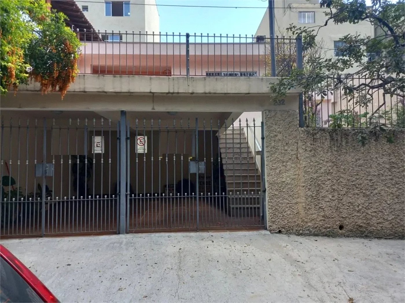 Casa à venda com 3 quartos, sendo 1 suíte,  em Vila Tiradentes, São Paulo, SP