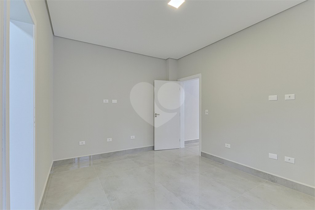 Casa à venda com 4 suítes no condomínio Carmen, São Paulo - SP