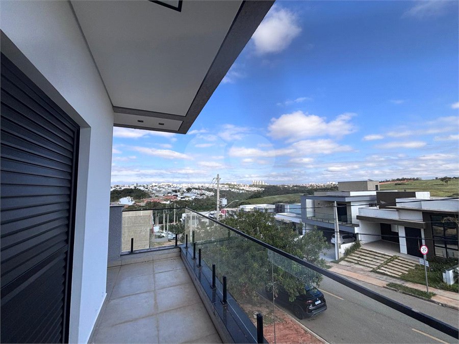 Casa à venda com 3 suítes no condomínio Helena Maria, Sorocaba - SP