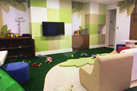 Condomínio clube, Apartamento na Mooca com 204 m² Com 3 suítes e 4 Vagas.