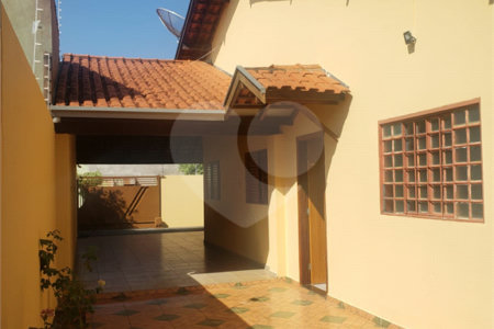 Casa à venda com 3 quartos em Parque São Carlos, Três Lagoas, MS