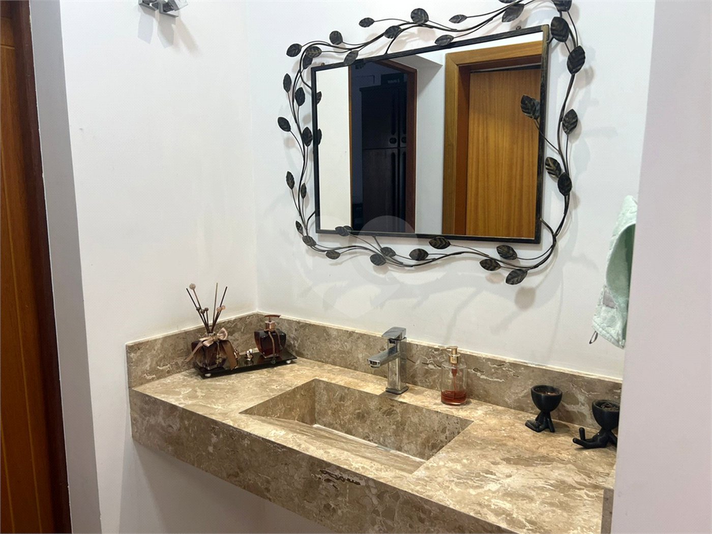 Casa à venda com 4 quartos, sendo 3 suítes, no condomínio Ibiti Reserva, Sorocaba - SP