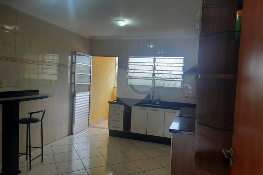 Sobrado à venda com 3 quartos, sendo 1 suíte,  em Vila Maria Alta, São Paulo, SP