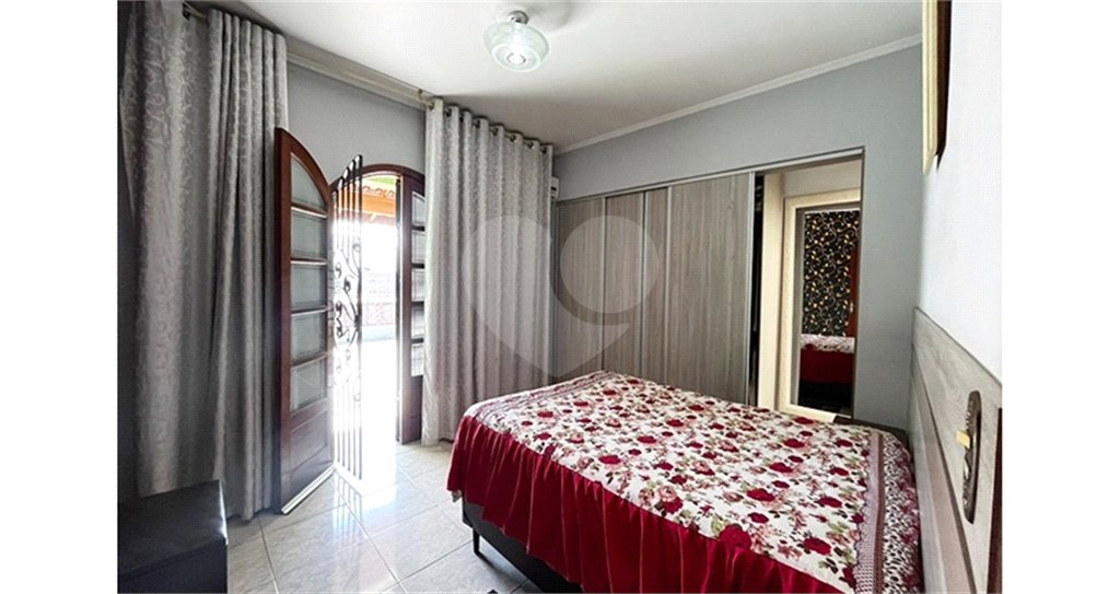 Casa à venda com 3 quartos, sendo 1 suíte, em Vila Boaçava, São Paulo, SP