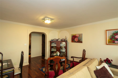 Apartamento à venda com 4 quartos, sendo 1 suíte, em Alto da Boa Vista, São Paulo, SP