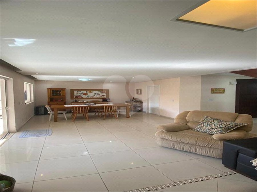 Casa à venda com 3 quartos, sendo 1 suíte, no condomínio Residencial Green Village, Indaiatuba - SP