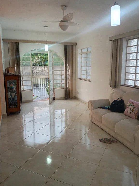 Casa à venda com 4 quartos, sendo 1 suíte, em Vila Cordeiro, São Paulo, SP