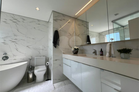 Apartamento para alugar com 4 suítes em Água Fria, São Paulo, SP