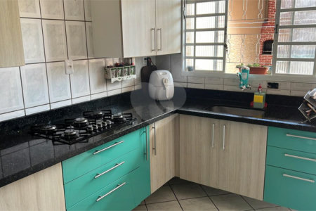 Casa à venda com 3 quartos, sendo 1 suíte,  em Jardim Náutico, Mogi das Cruzes, SP