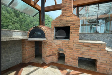 Casa à venda com 4 suítes em Vila Natal, Campos do Jordão, SP