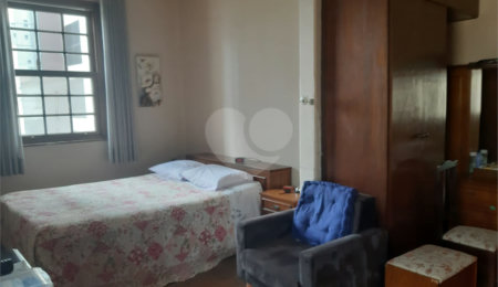 Sobrado à venda com 5 quartos em Santana, São Paulo, SP