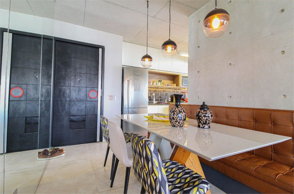 Apartamento à venda com 2 quartos, sendo 1 suíte, em Vila Olímpia, São Paulo, SP