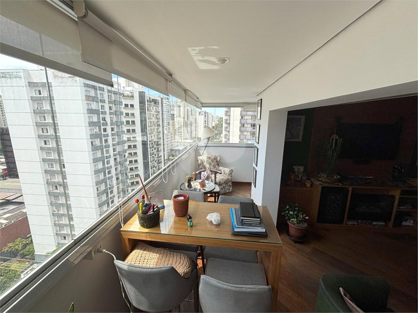 Apartamento à venda com 3 suítes em Indianópolis, São Paulo, SP