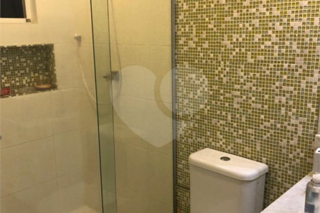 Sobrado à venda com 3 quartos, sendo 2 suítes,  em Vila Nivi, São Paulo, SP