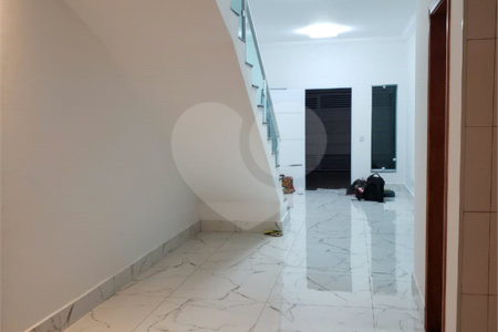 Sobrado à venda com 3 quartos, sendo 1 suíte,  em Residencial Jardim Nathália, Sorocaba, SP