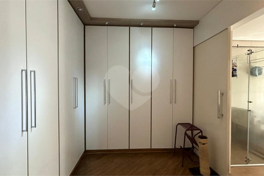 Casa à venda com 3 quartos, sendo 1 suíte, no condomínio Marcia Miyashiro, São Paulo - SP