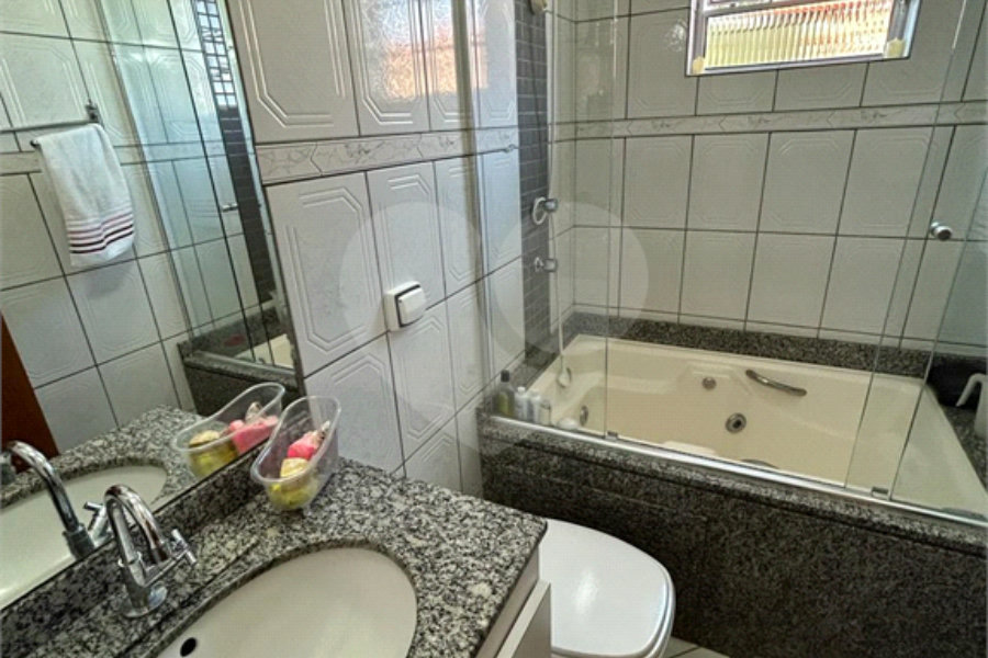 Sobrado à venda com 3 quartos, sendo 1 suíte, em Vila Nova Cachoeirinha, São Paulo, SP