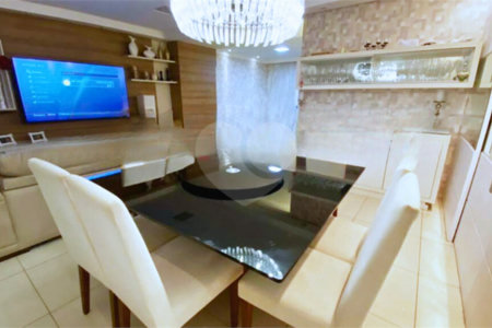 Casa à venda com 4 quartos, sendo 2 suítes, no condomínio Sunríse, São Paulo - SP
