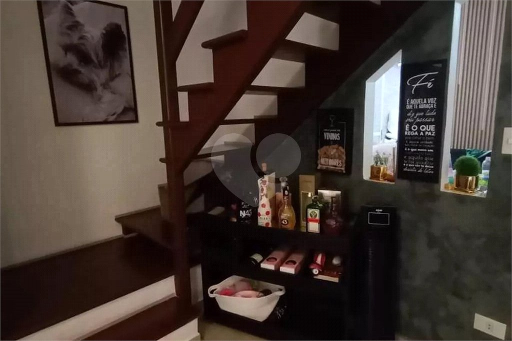Casa à venda com 3 quartos, sendo 1 suíte, no condomínio Jardim das Palmas, São Paulo - SP